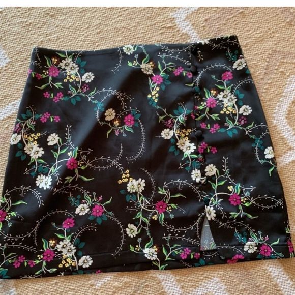 Urban Outfitters Midnight Garden Silk Side Button Mini Skkrt - Picture 3 of 7
